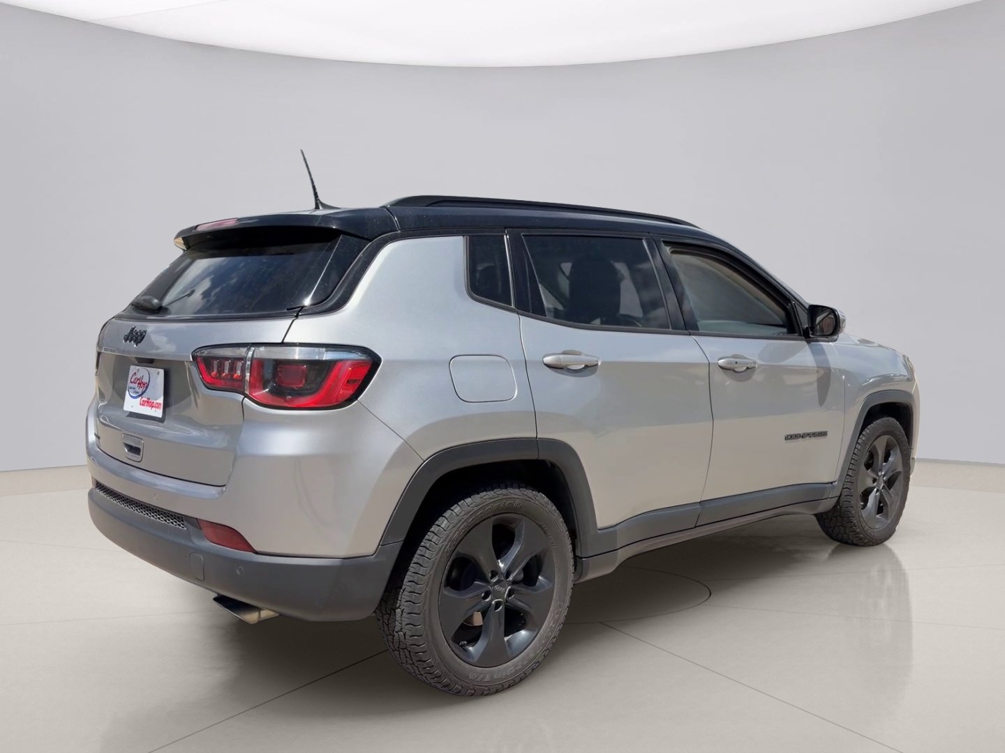 Used 2019 Silver Jeep ALTITUDE image 5