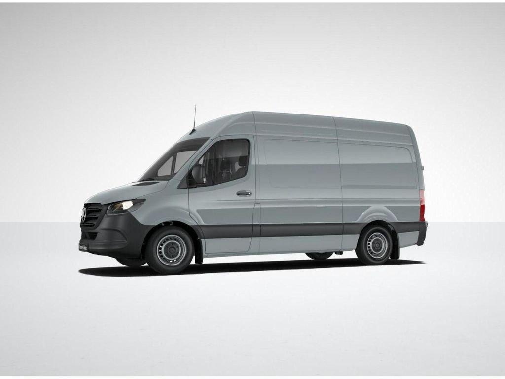New 2025  Mercedes-Benz Cargo 144 WB image 37