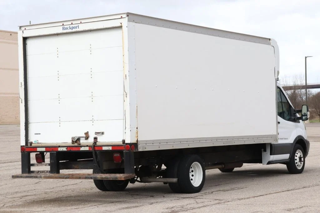 Used 2015 White Ford Base image 9