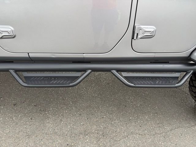 Used 2018 Silver Jeep Unlimited Rubicon image 29