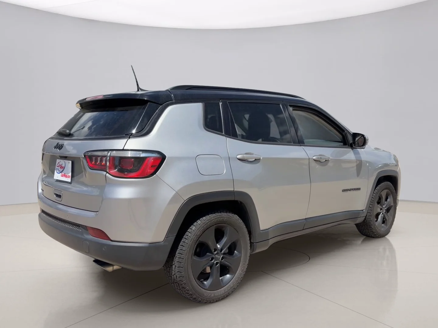 Used 2019 Silver Jeep ALTITUDE image 5
