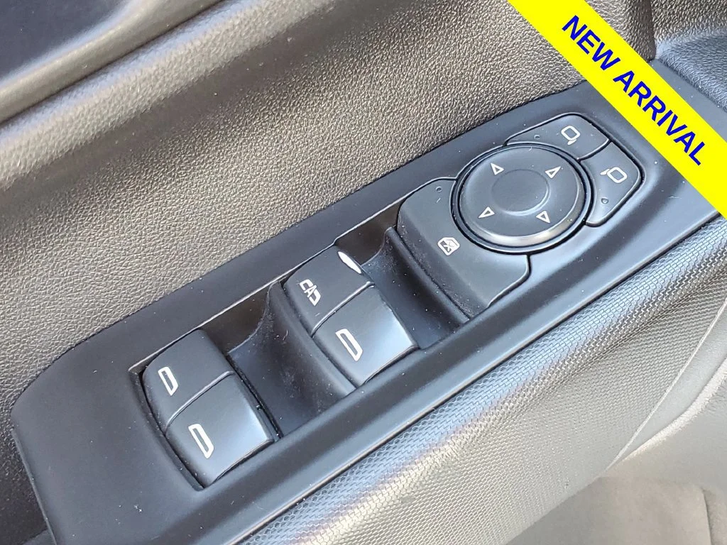 Used 2021 SUMMIT WHITE Chevrolet Work Truck image 17