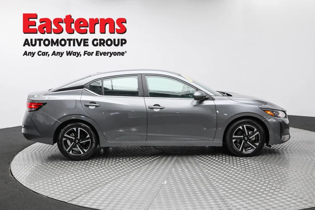 Used 2024 Gray Nissan SV image 4