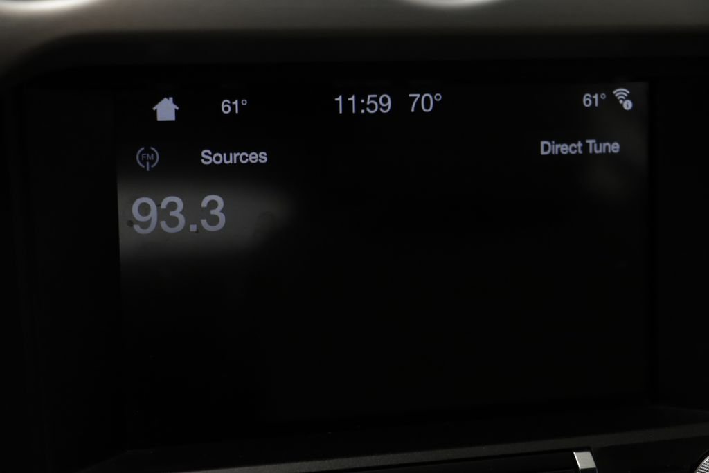 Used 2017 Oxford White Ford GT Premium image 8