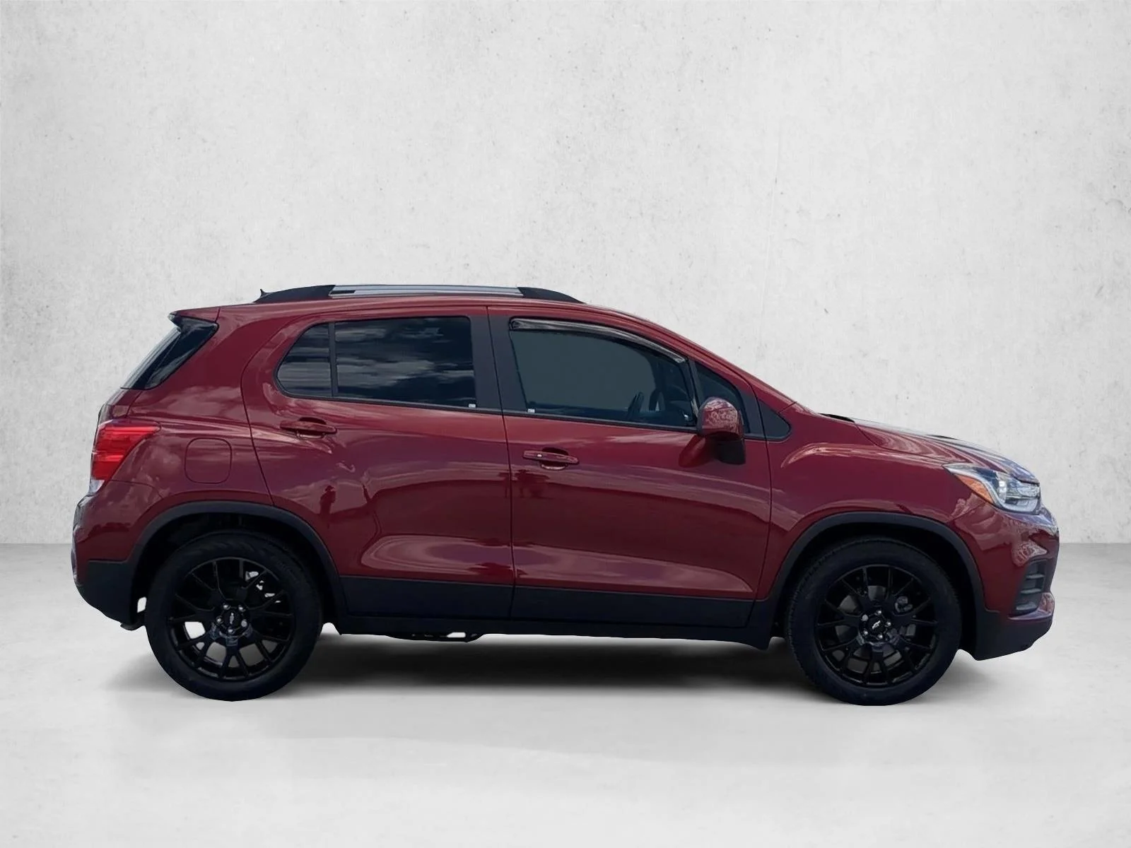 Used 2022 Crimson Metallic Chevrolet LT image 4