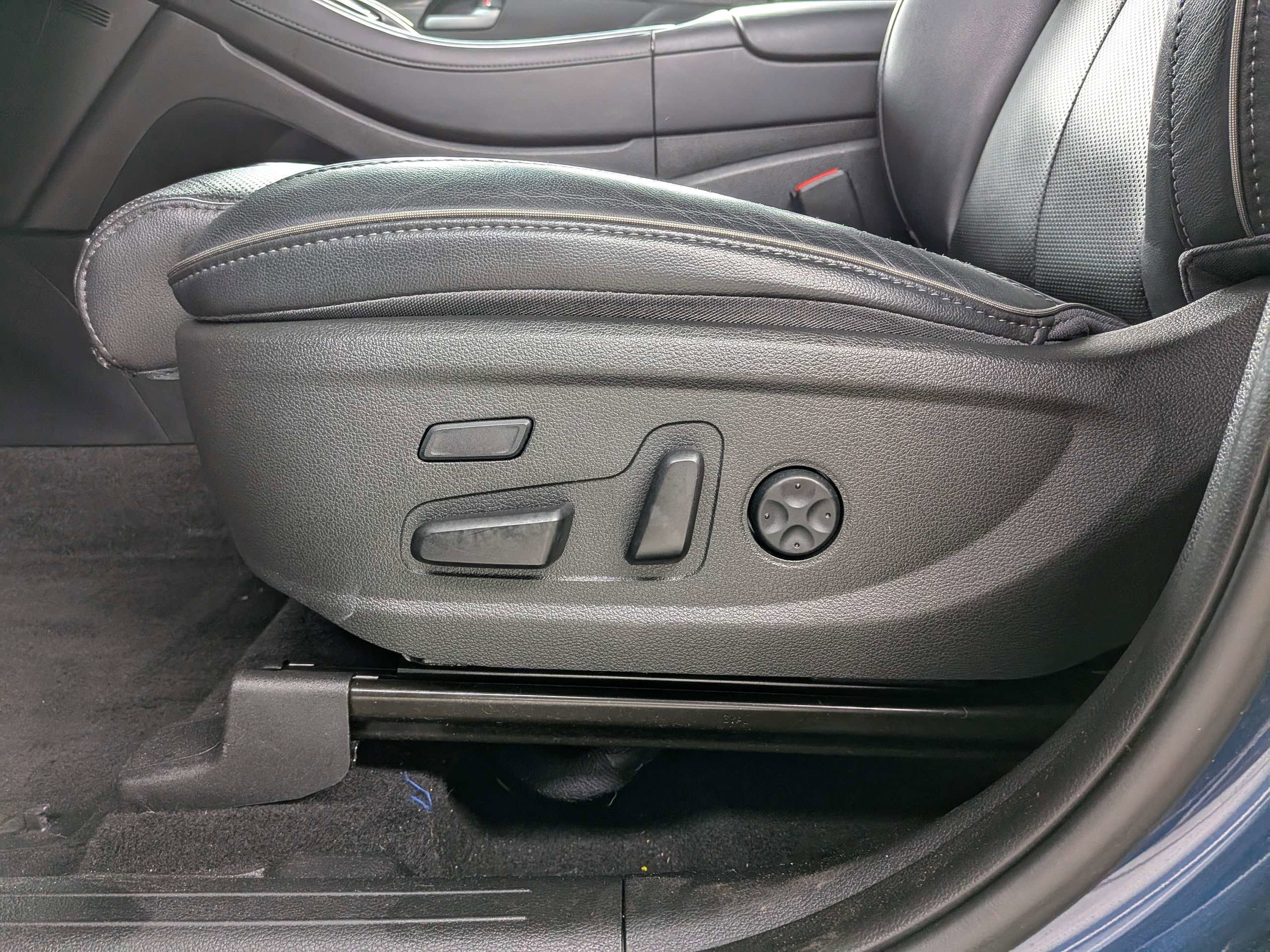 Used 2023 Blue Hyundai Limited image 15