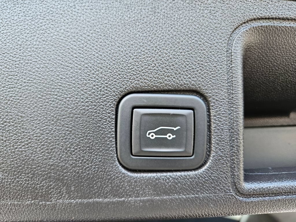2024 GMC Terrain SLT - Photo 19