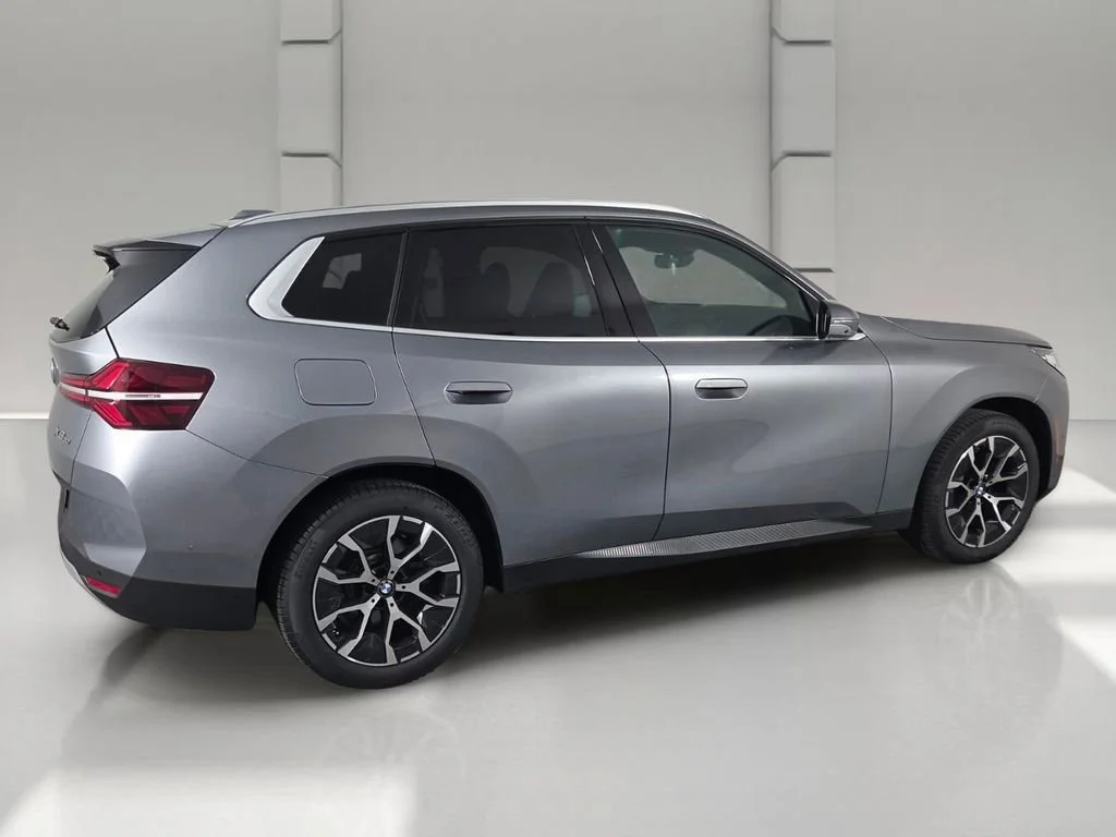 Used 2025 Skyscraper Gray Metallic BMW 30 xDrive image 5
