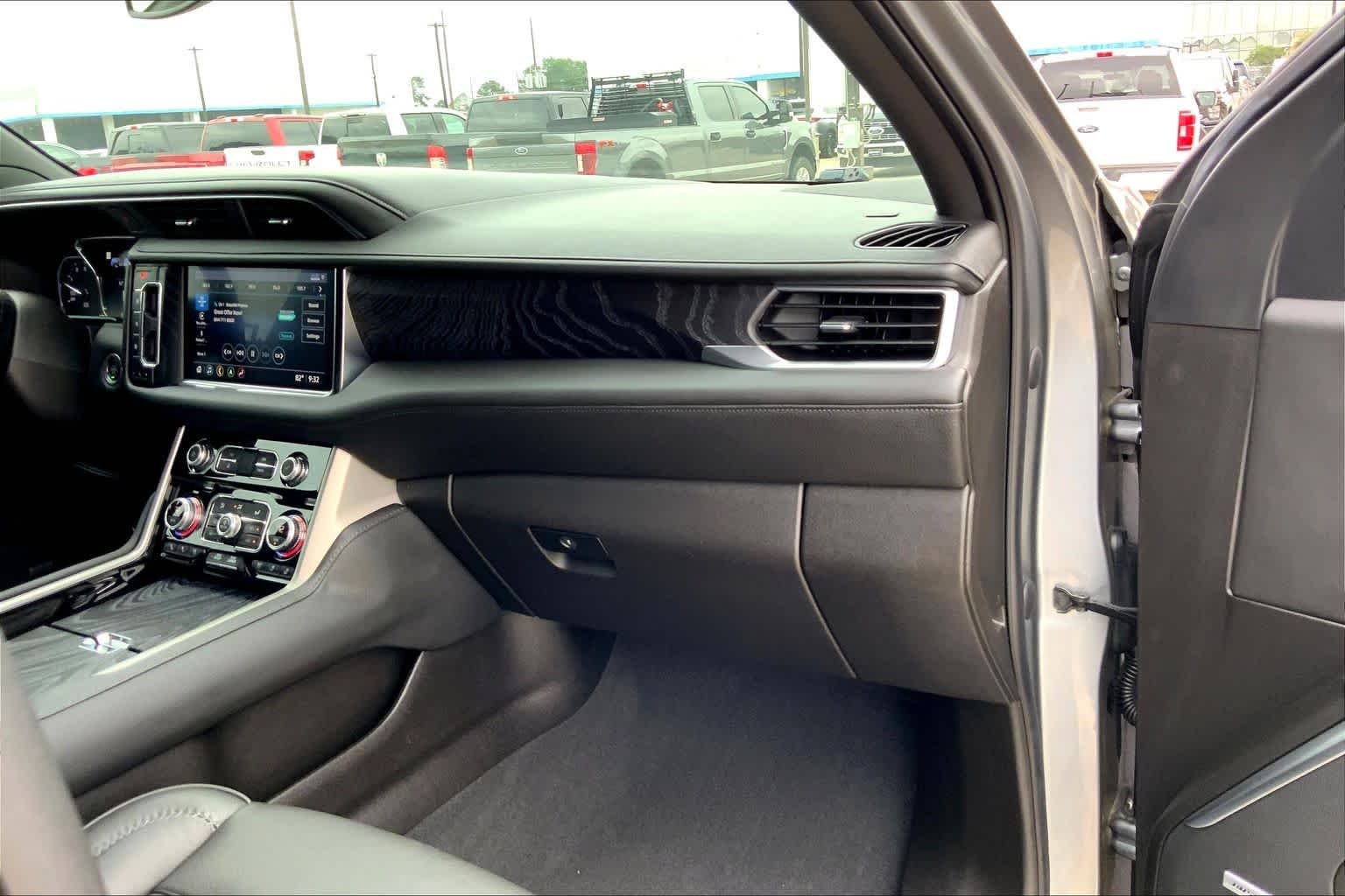 2021 GMC Yukon Denali - Photo 19