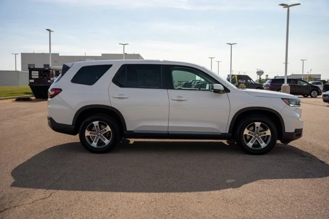 Used 2025 White Honda EX-L image 8