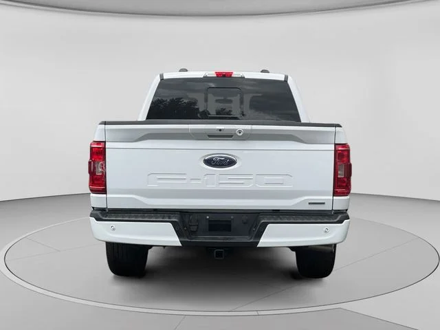 Used 2022 Oxford White Ford XLT image 4