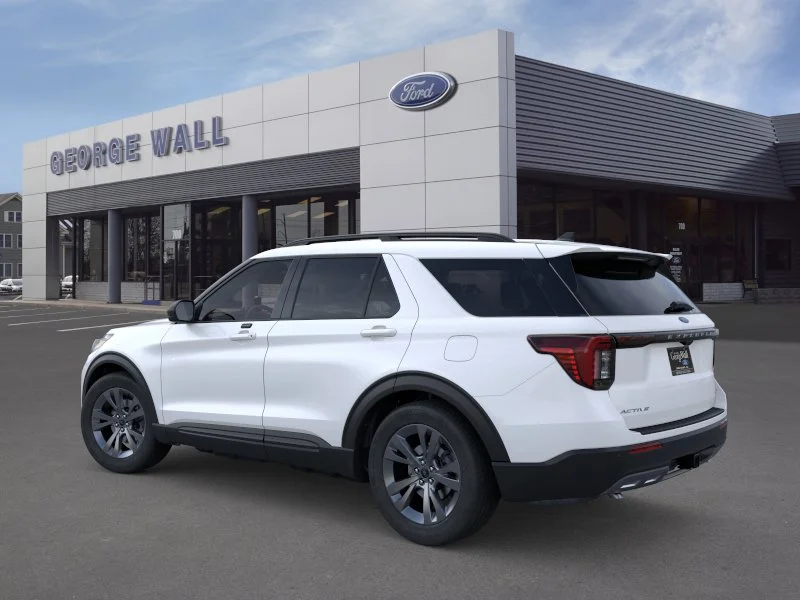 New 2026 Star White Metallic Tri-Coat Ford Active image 27