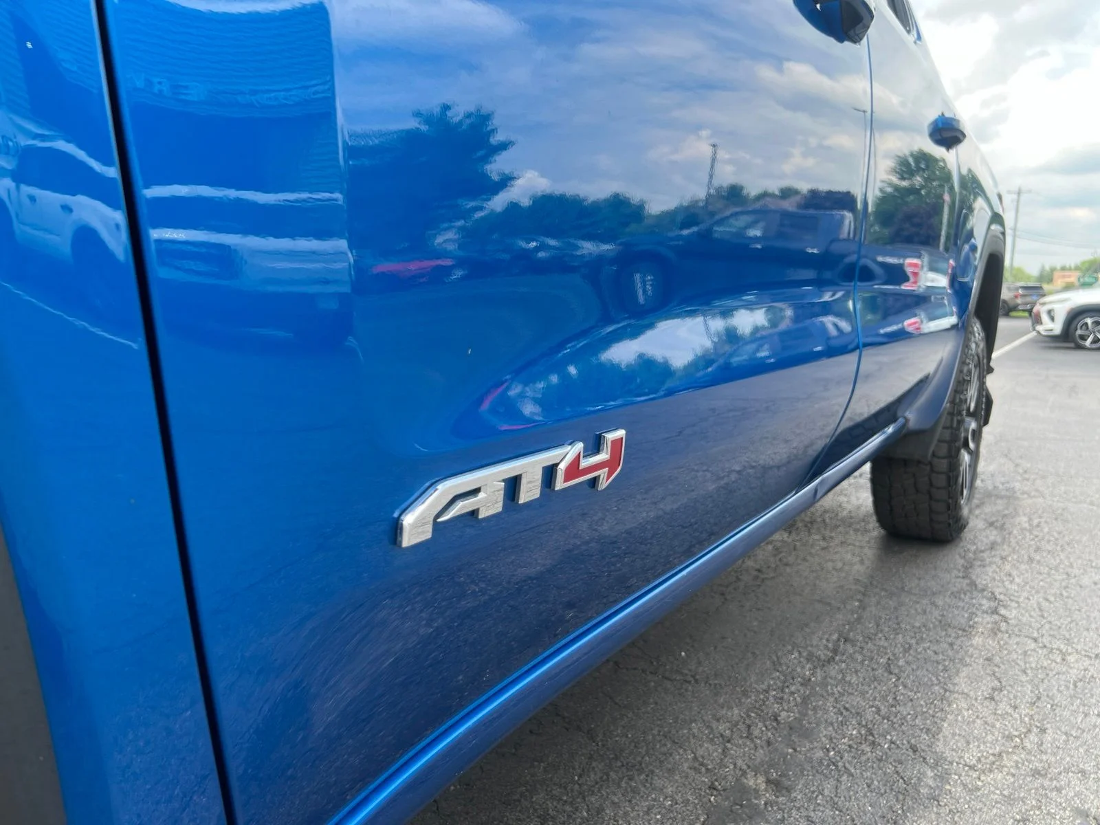 Used 2024 Blue Metallic GMC AT4 image 62