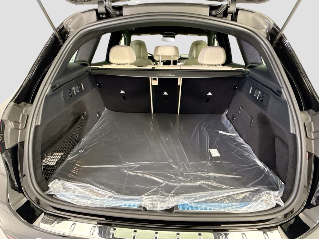 New 2026 Black Mercedes-Benz GLC 300 image 27