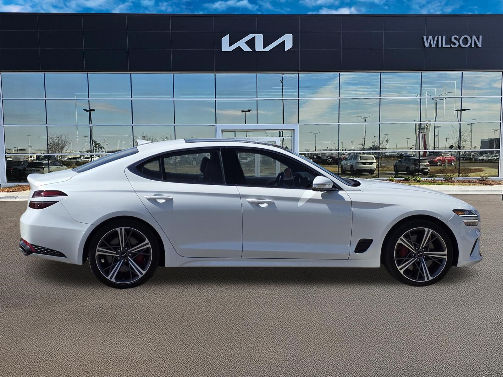 Used 2025 Uyuni White Genesis 2.5T image 3