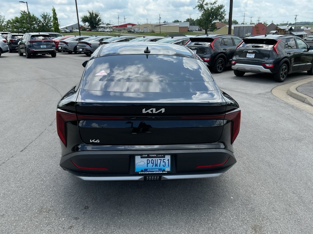 Used 2025 Aurora Black Pearl Kia EX image 9