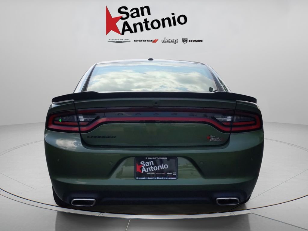 Used 2022 Green Dodge SXT image 13