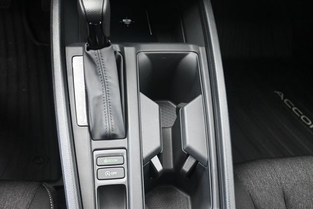 New 2026 Solar Silver Metallic Honda SE image 13
