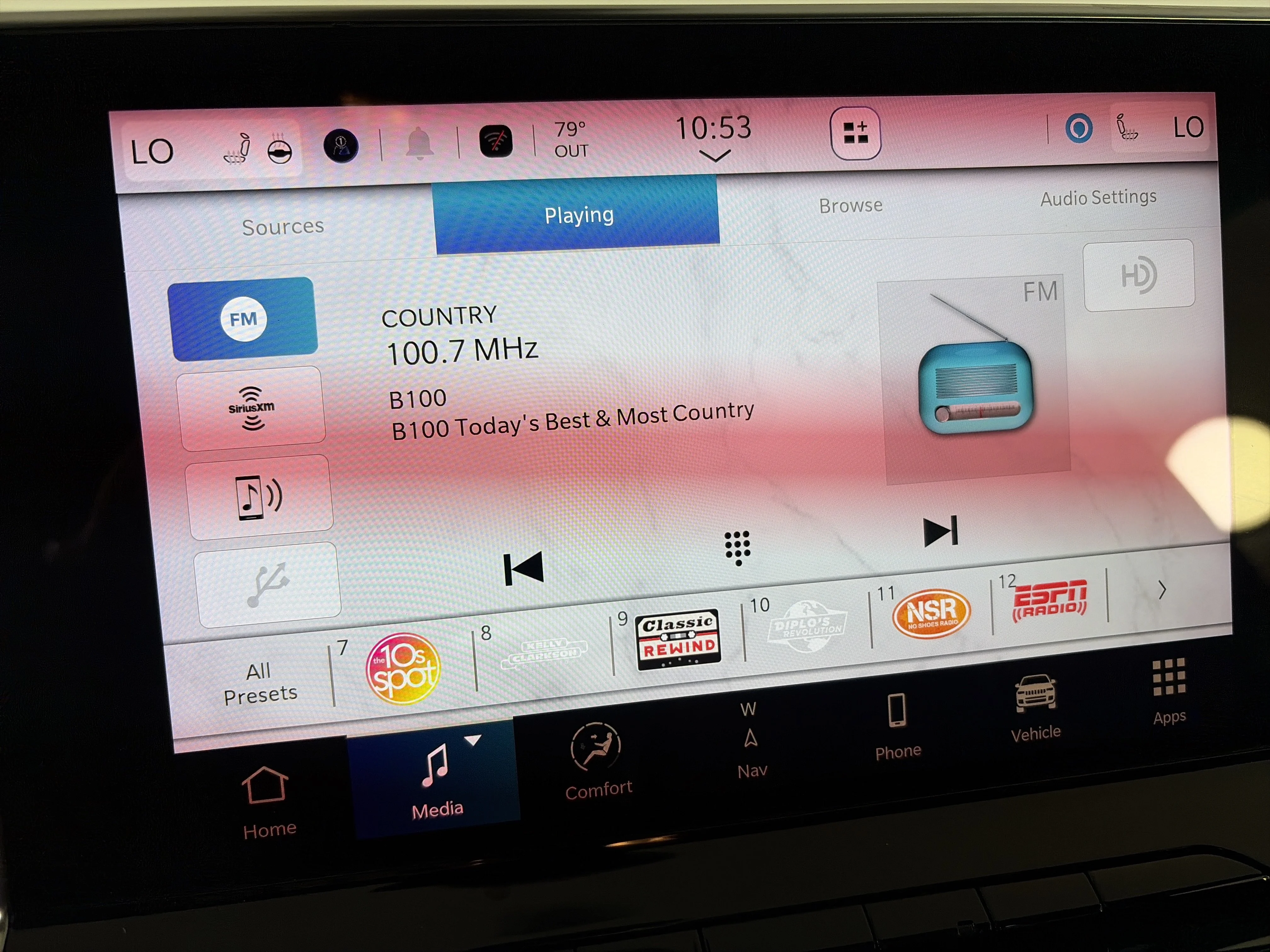 Used 2024 Diamond Black Crystal Pearlcoat Jeep Limited image 25