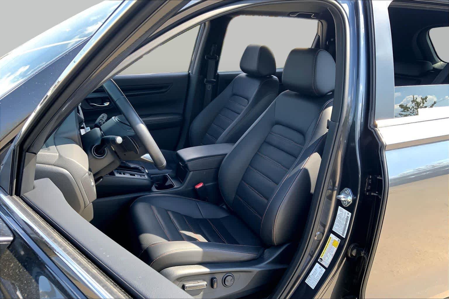 Used 2025 Meteorite Gray Metallic Honda Sport-L image 7
