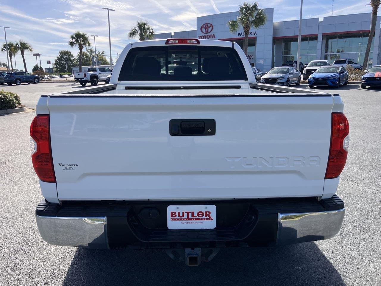 Used 2017 White (Super White) Toyota SR5 Double Cab 6.5 FT. image 4