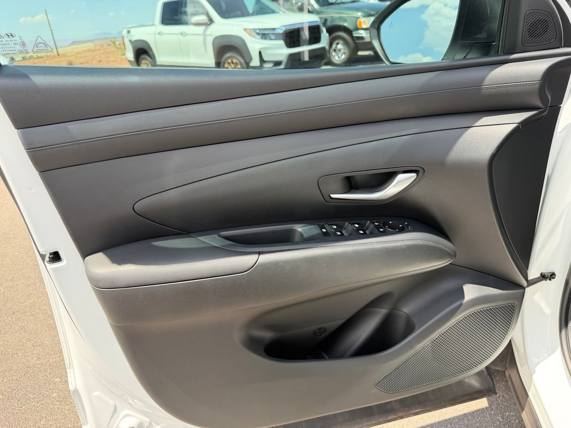 Certified Used 2025 White Hyundai SEL image 29