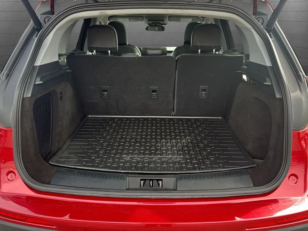 Used 2021 Red Lincoln Standard image 15