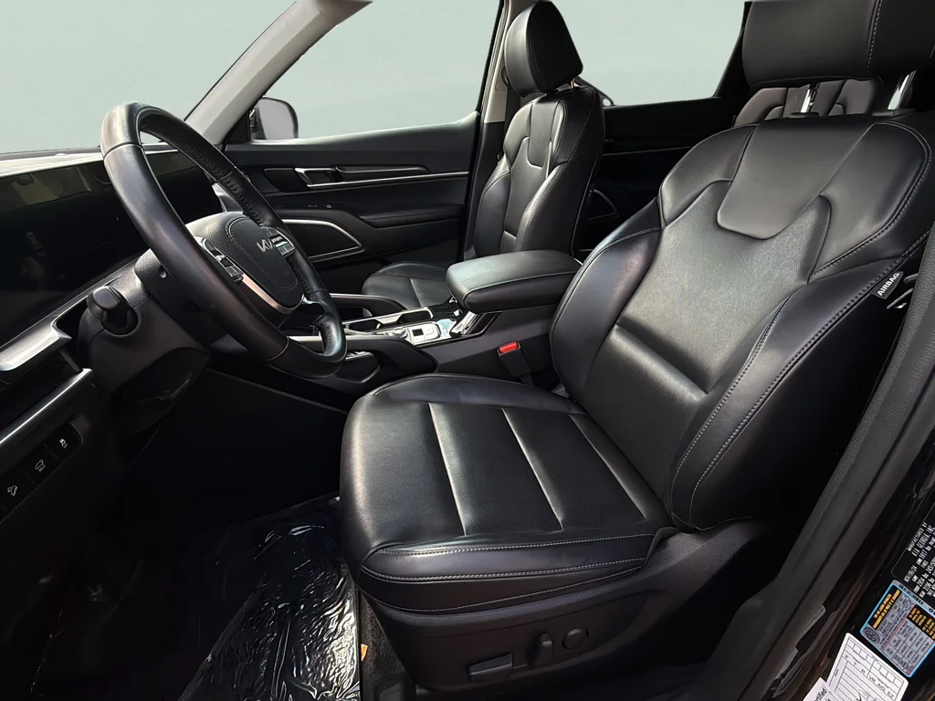 Used 2025 Ebony Black Kia S image 24