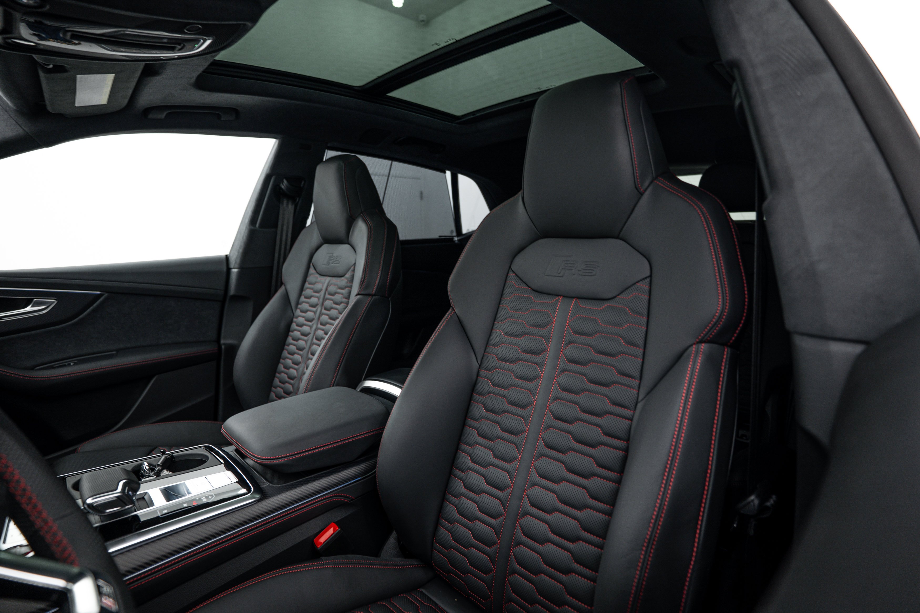 New 2026 Daytona Gray Audi performance image 18