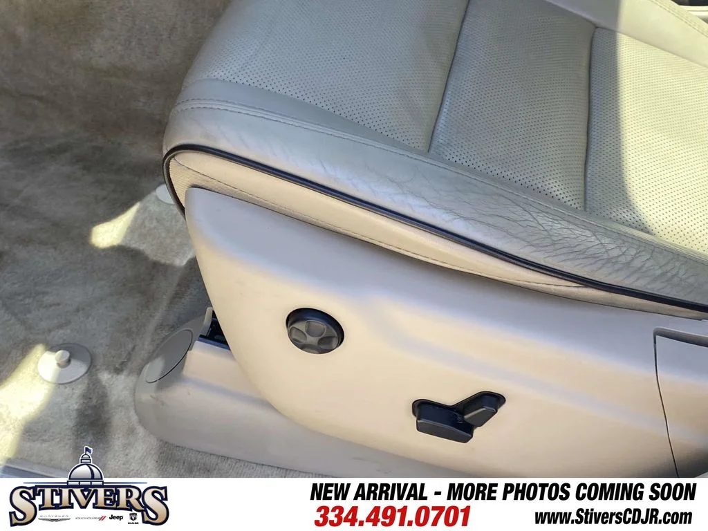 Used 2017 Gray Jeep Overland image 51