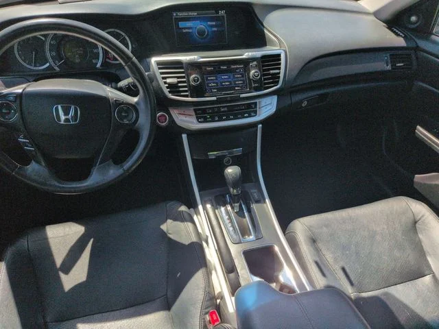 Used 2013  Honda EX-L image 24