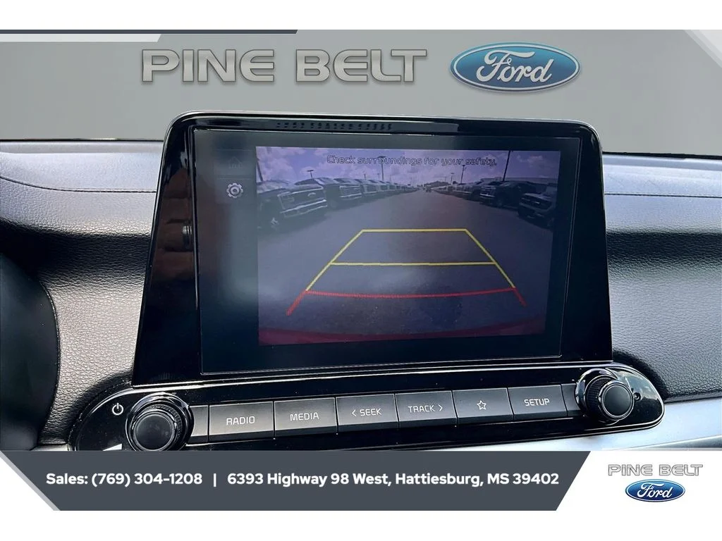 Used 2022 Currant Red Kia LXS image 15