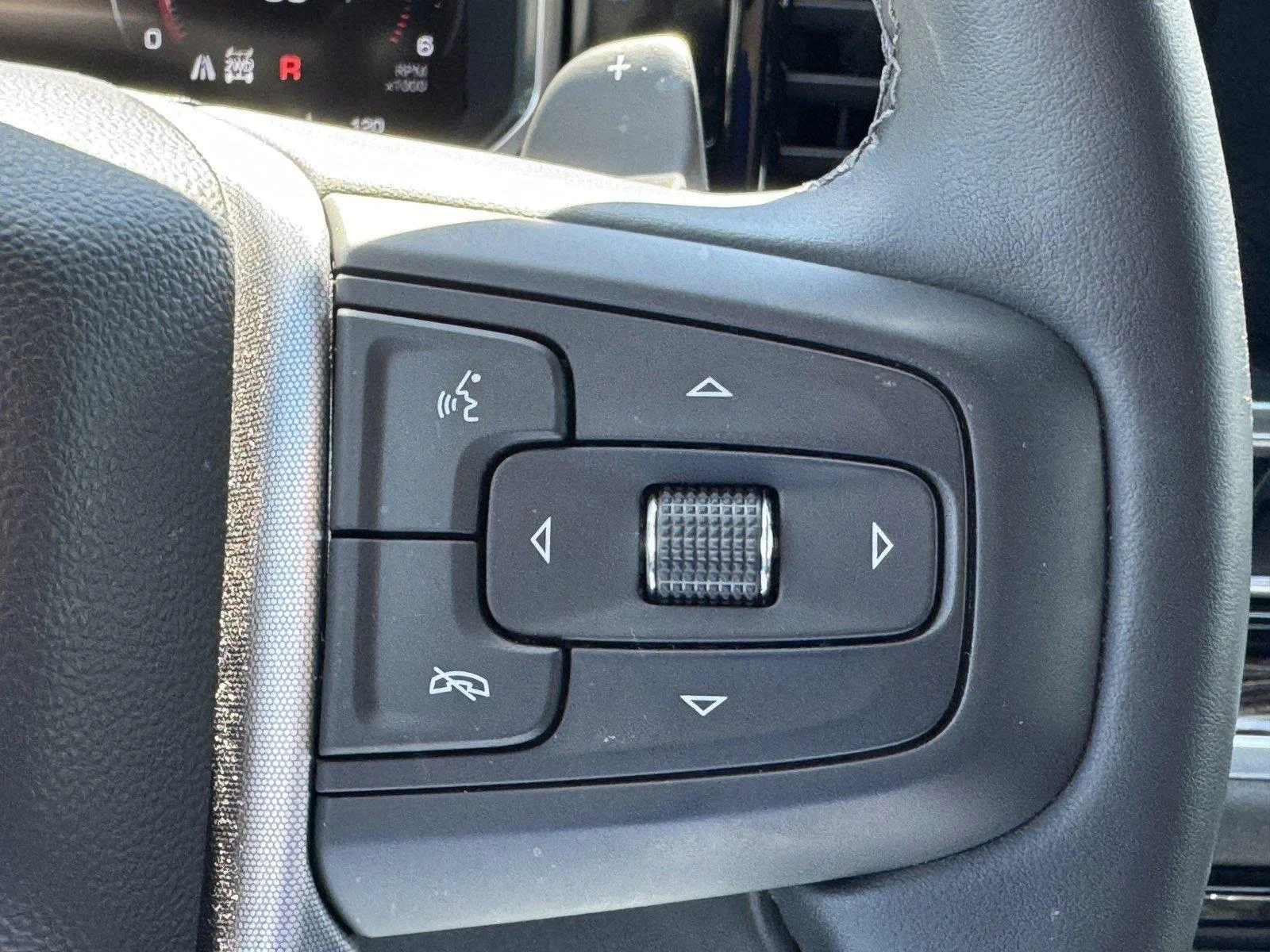 New 2026 Sterling Metallic GMC Elevation image 20