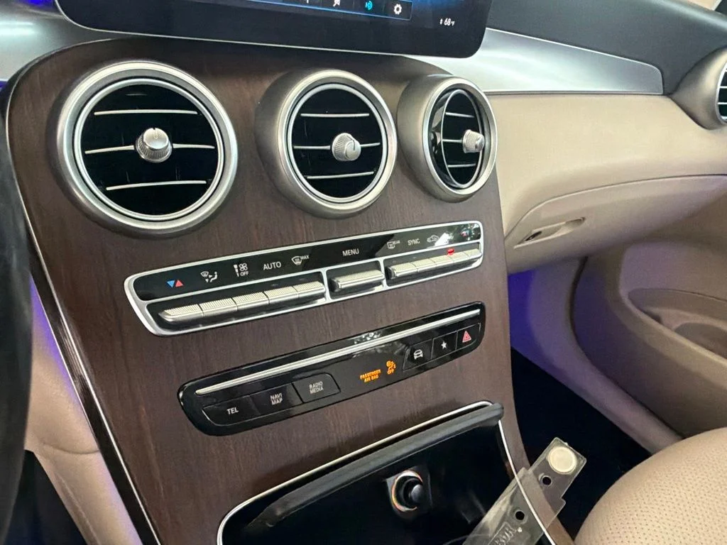 Used 2020 Black Mercedes-Benz GLC 300 image 53