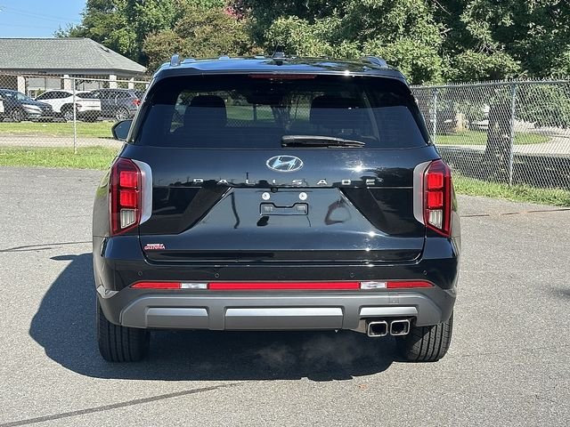 Used 2024 Black Hyundai SEL image 7