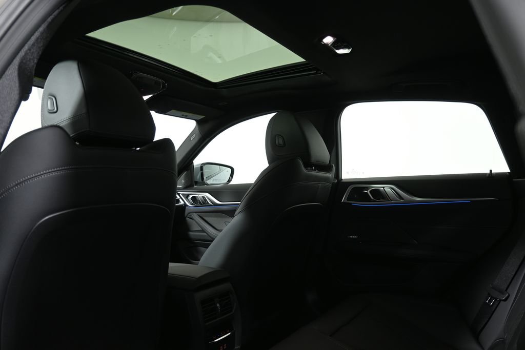Used 2026 Gray BMW xDrive40 image 31