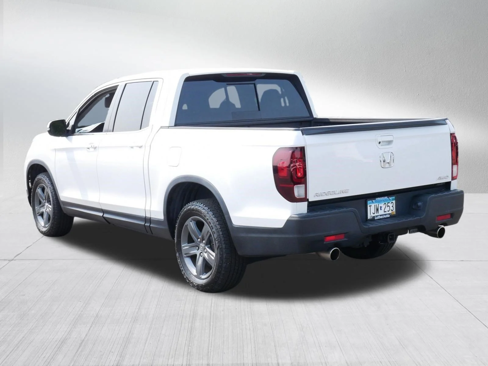 Used 2023 Platinum White Pearl Honda RTL image 5