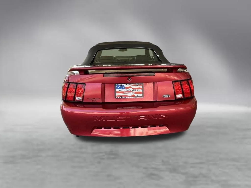 Used 2003 Red Ford V6 image 5