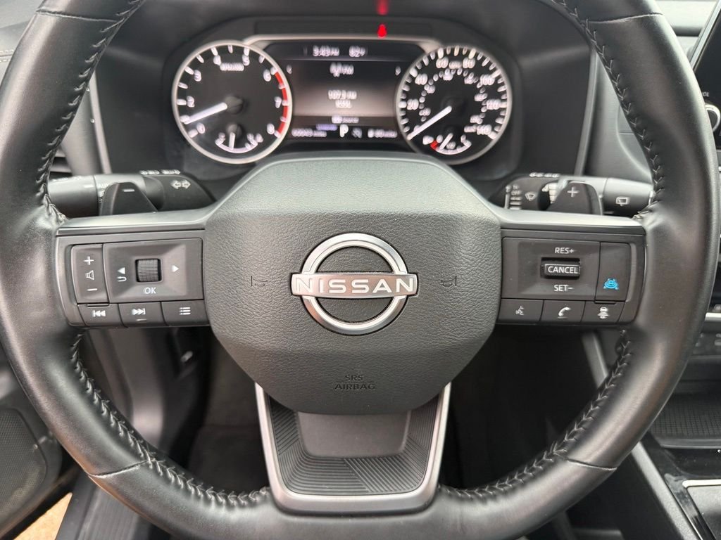 Used 2025 Gray Nissan SV image 13