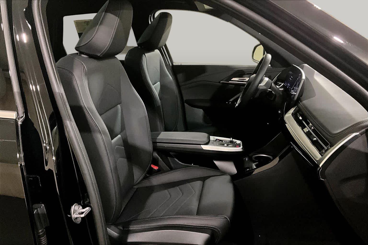 Used 2023 Jet Black BMW xDrive28i image 7