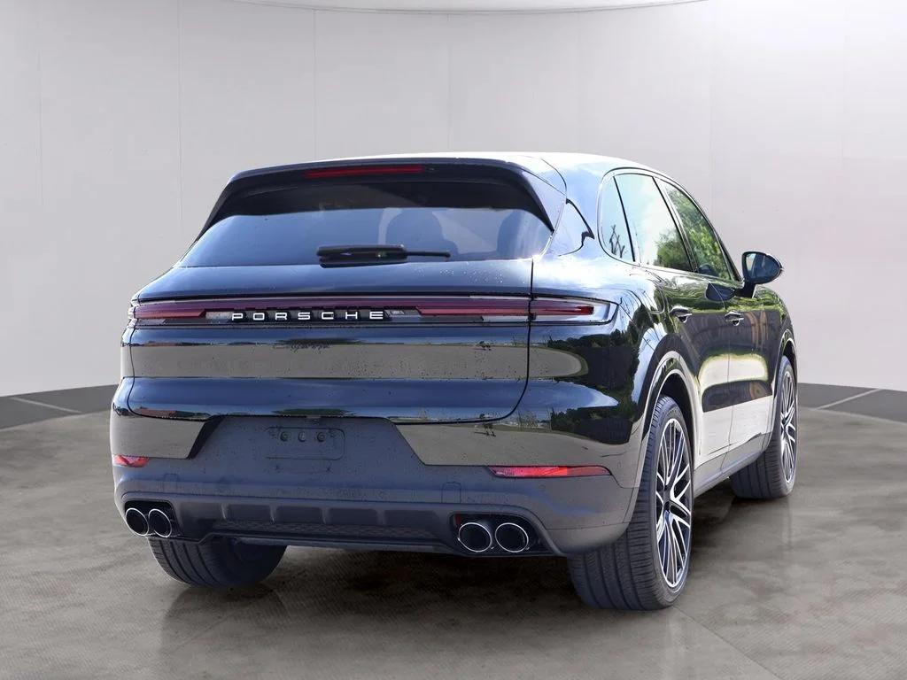 Certified Used 2025 Olive Porsche  image 8