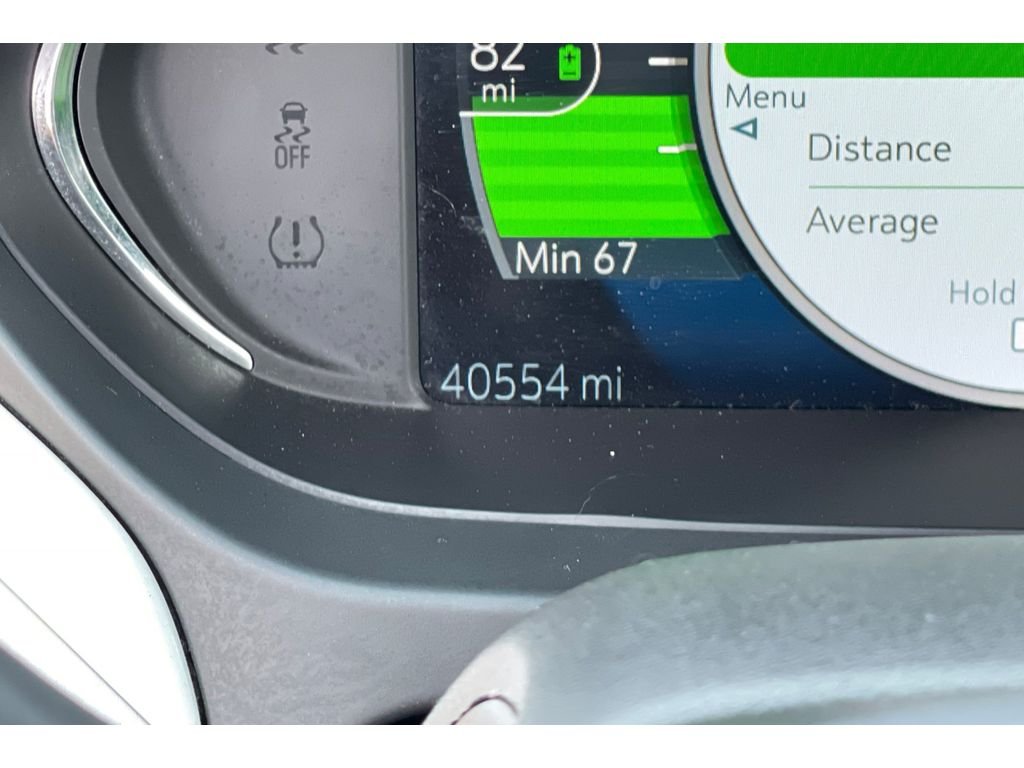 Used 2017 Silver Ice Metallic Chevrolet Premier image 37