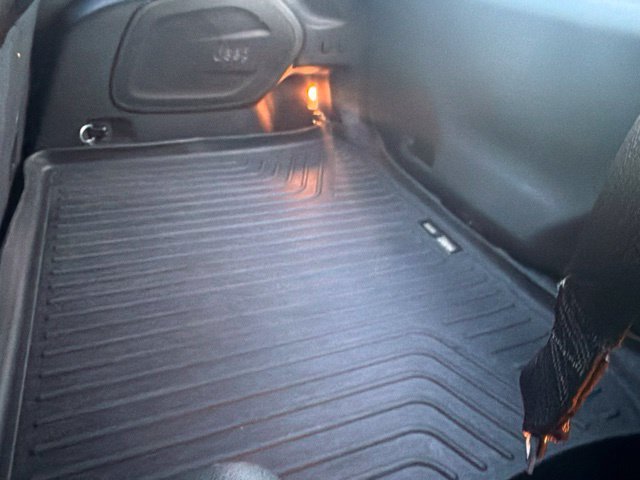 Used 2021 Gray Jeep Latitude Lux image 16