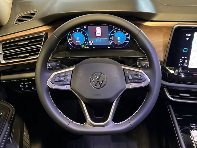 New 2026 Black Volkswagen 2.0T SE w/Technology image 13