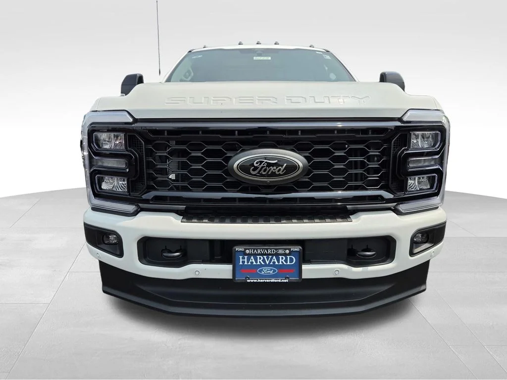 New 2026 Star White Metallic Tri-Coat Ford F-350® Lariat® image 31