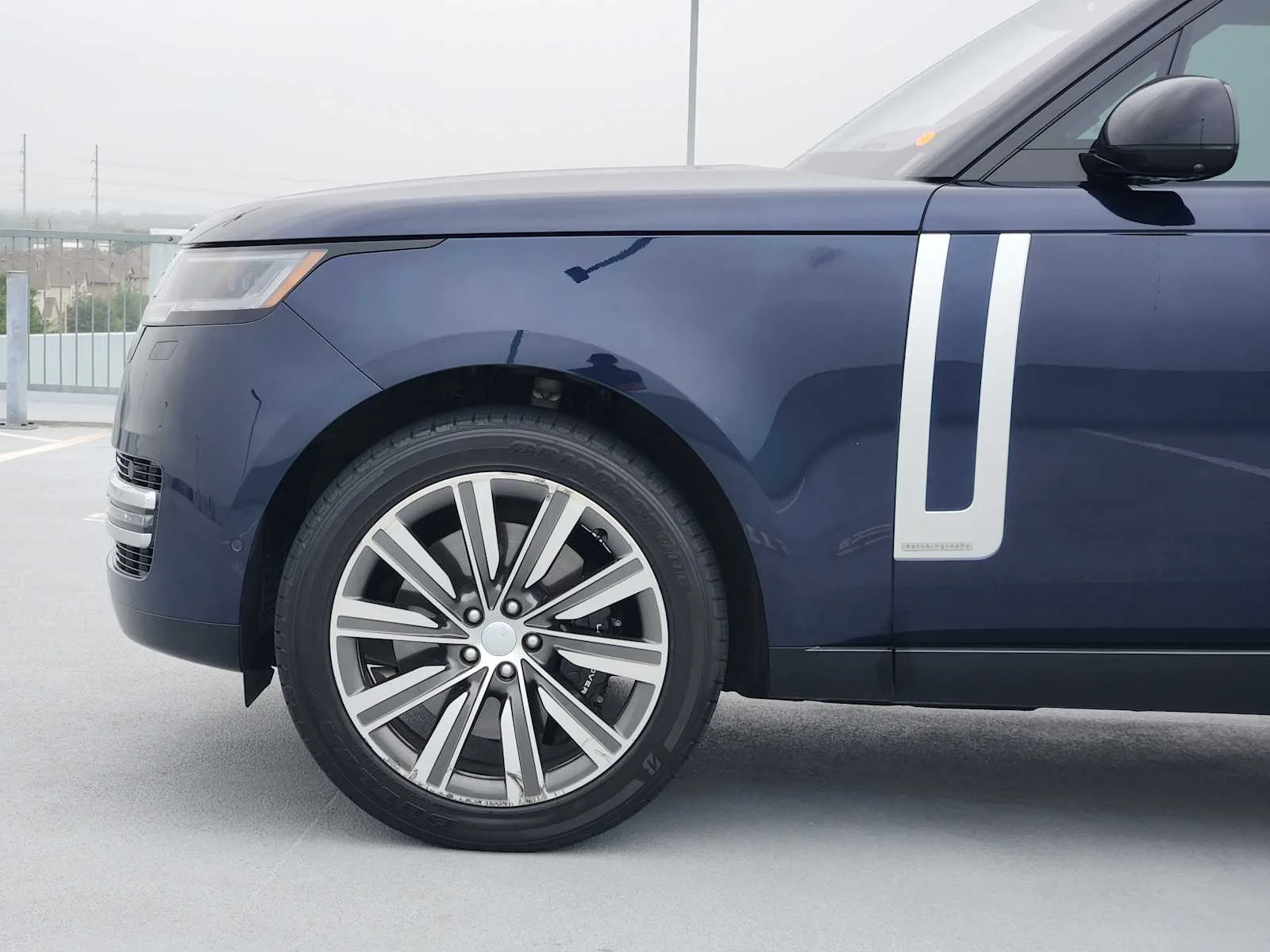 Used 2023 Portofino Blue Metallic Land Rover Autobiography image 9