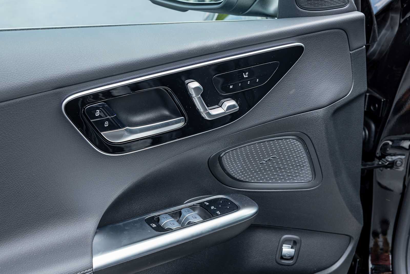 2025 Mercedes-Benz C-Class Sedan C 300 - Photo 36