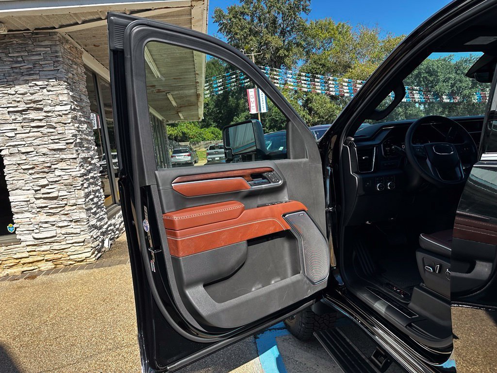 New 2026 Onyx Black GMC Denali Ultimate image 13