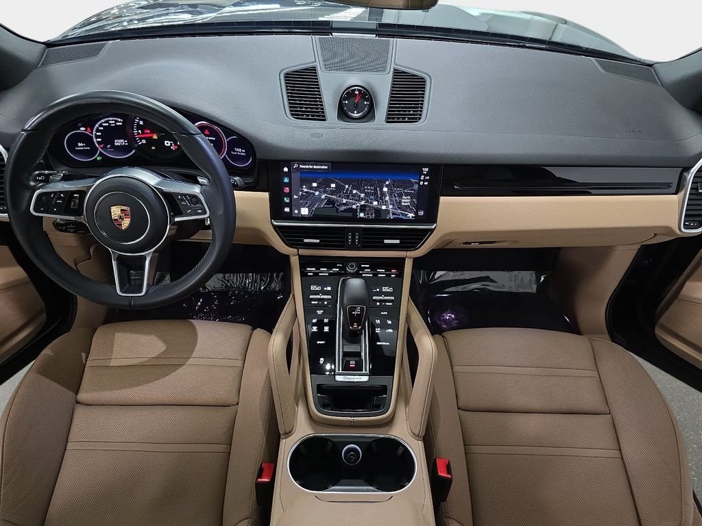 Certified Used 2023  Porsche Base image 12