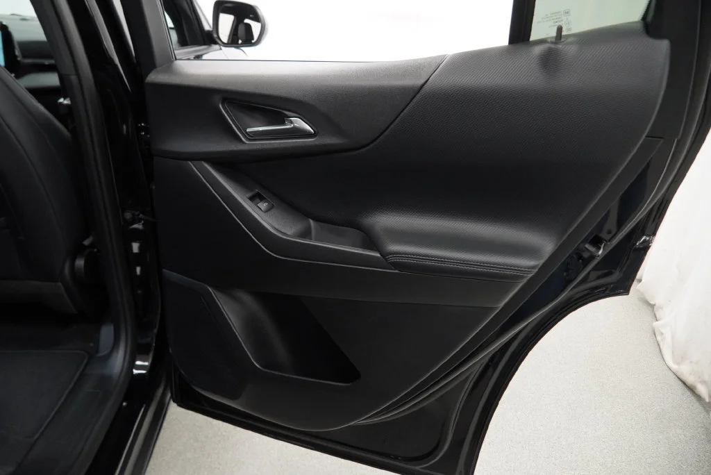 New 2027 Mosaic Black Metallic Chevrolet LT image 35